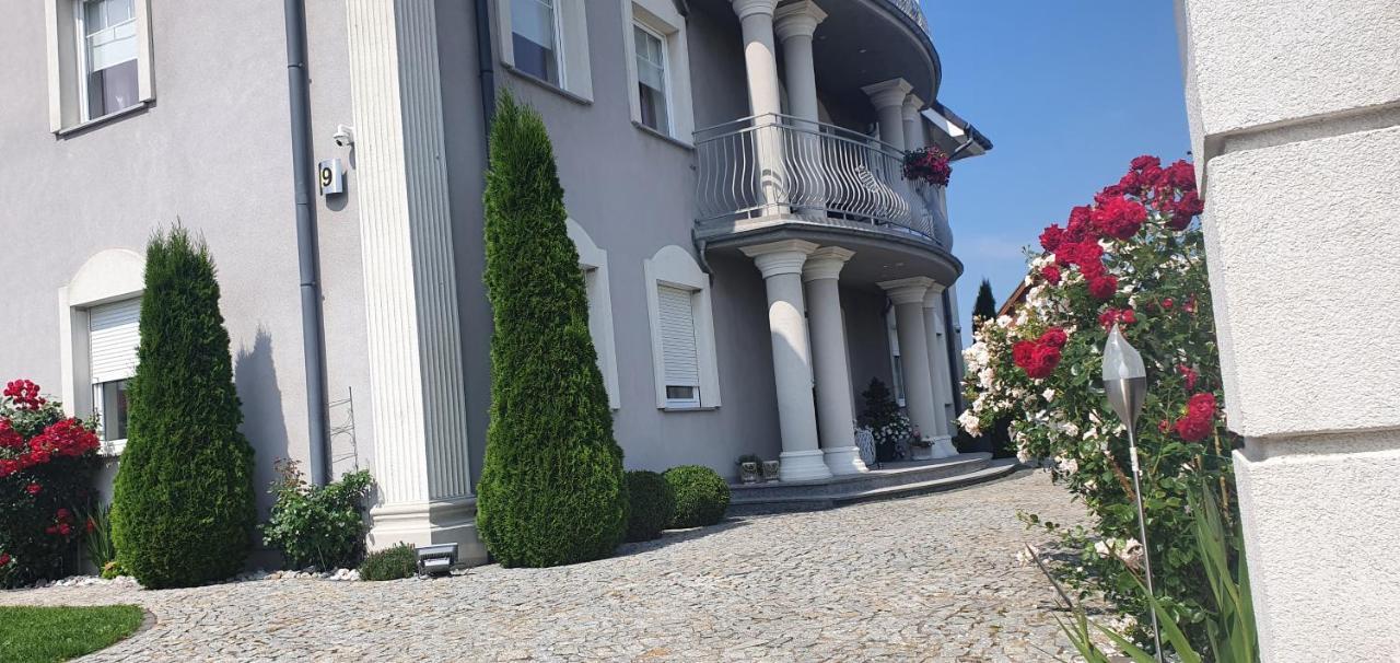 Villa Taan Royal Ревал Екстериор снимка
