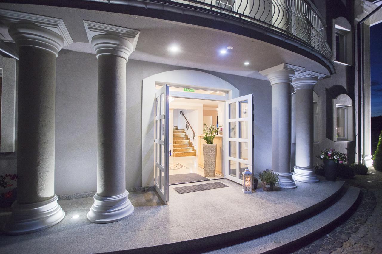 Villa Taan Royal Ревал Екстериор снимка